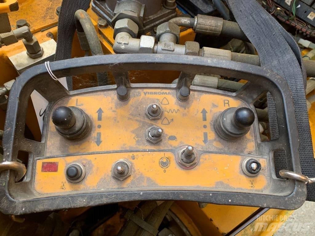 JCB VM 1500 Котки тротуарні