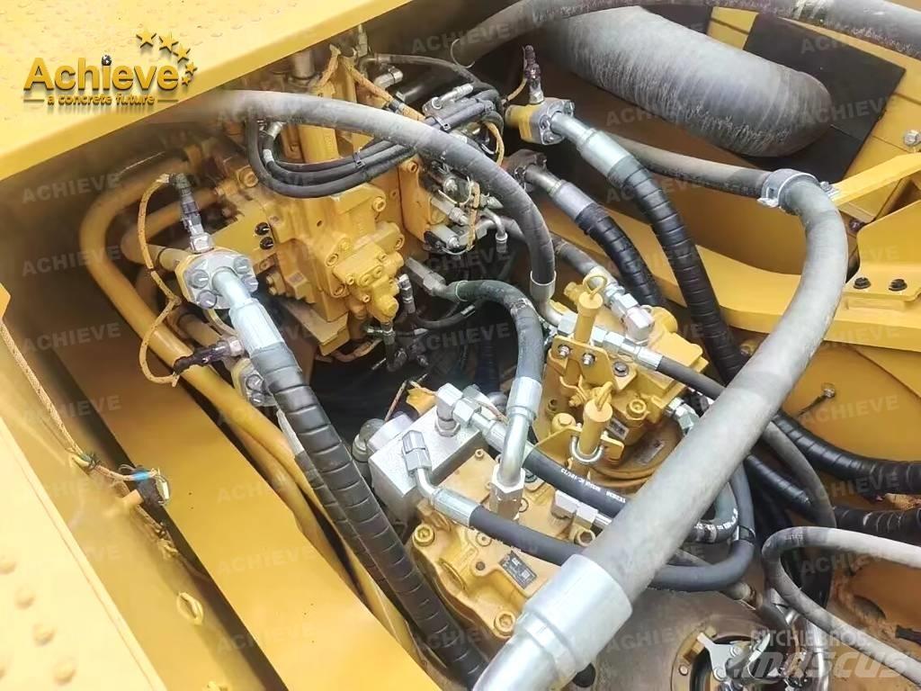 CAT 352 Гусеничні екскаватори