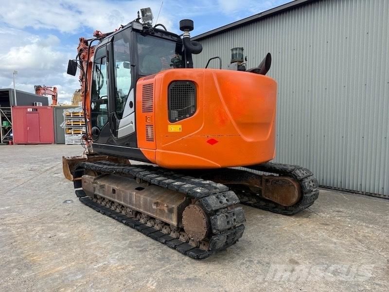 Hitachi ZX 135 US-5B Гусеничні екскаватори