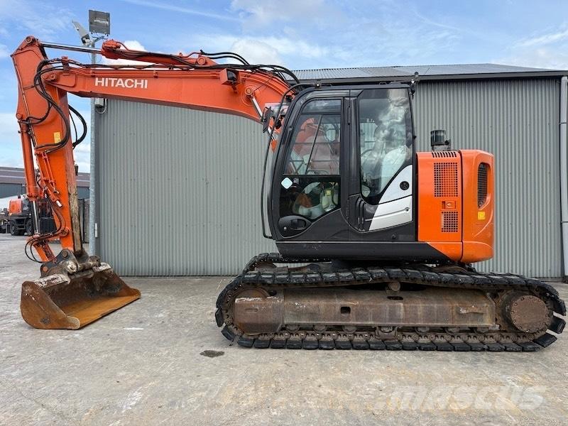 Hitachi ZX 135 US-5B Гусеничні екскаватори