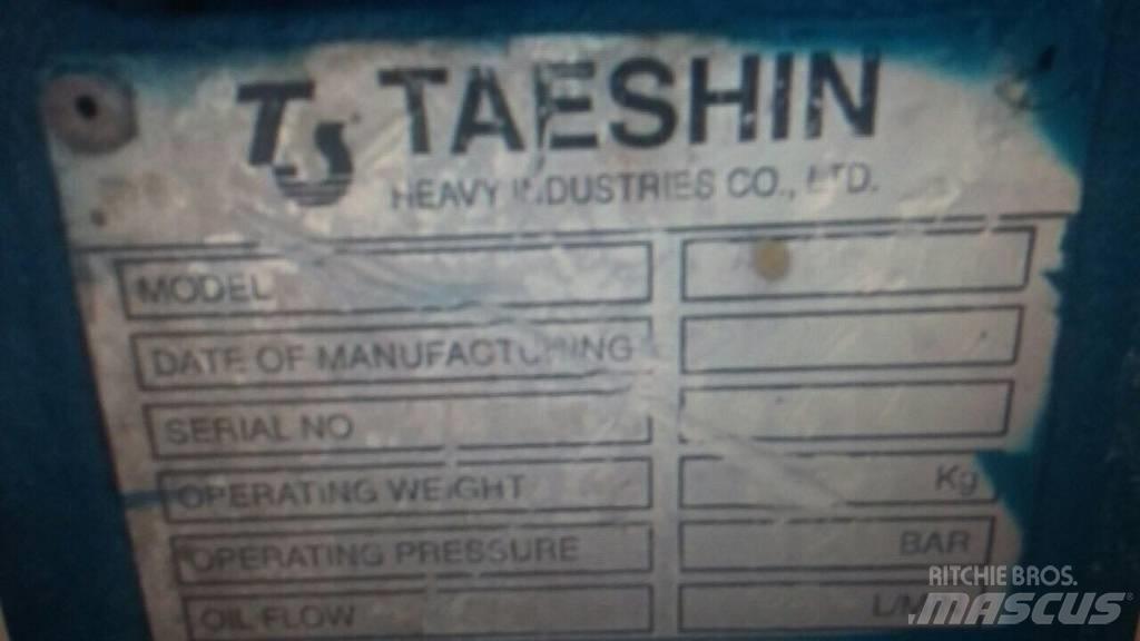  TAESHIN tb 35 Гідравлічні пальові молоти