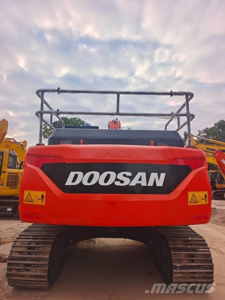 Doosan DX 225LC-9C Гусеничні екскаватори