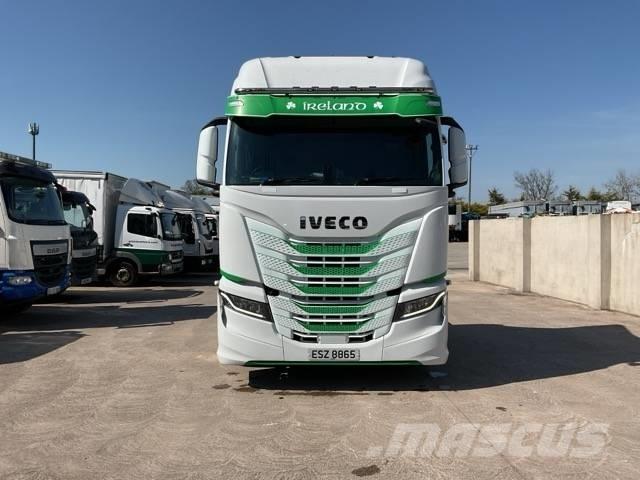 Iveco S-Way 570 Тягачі