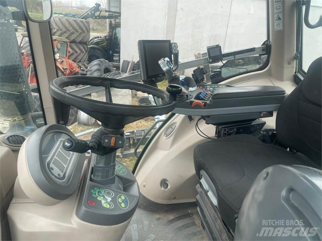 Fendt 933 Vario Трактори