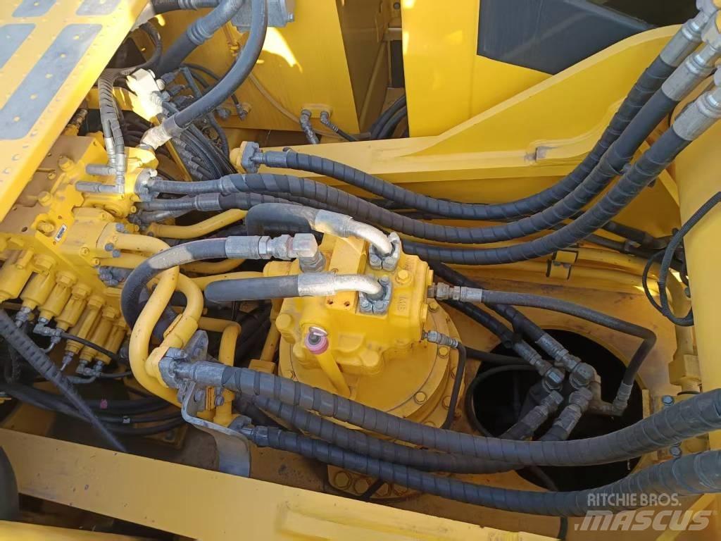 Komatsu PC360 Гусеничні екскаватори