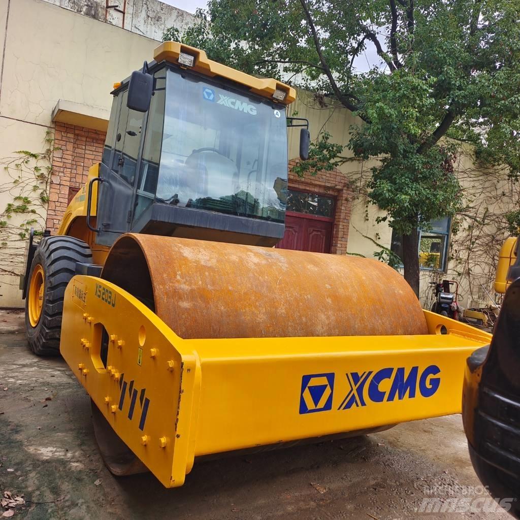 XCMG XS223J Грунтові котки