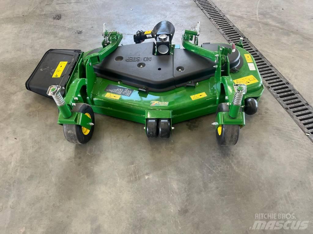 John Deere 7 Iron Самохідні газонокосарки