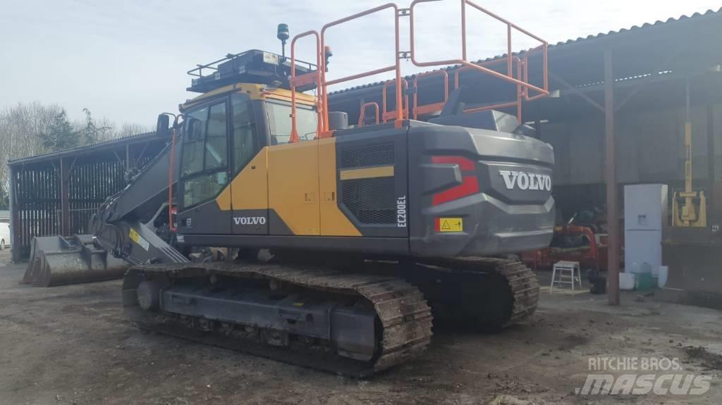 Volvo EC 200EL Гусеничні екскаватори