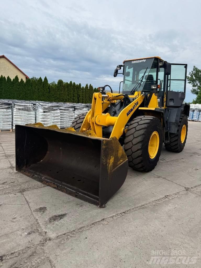 Komatsu WA250 Фронтальні навантажувачі
