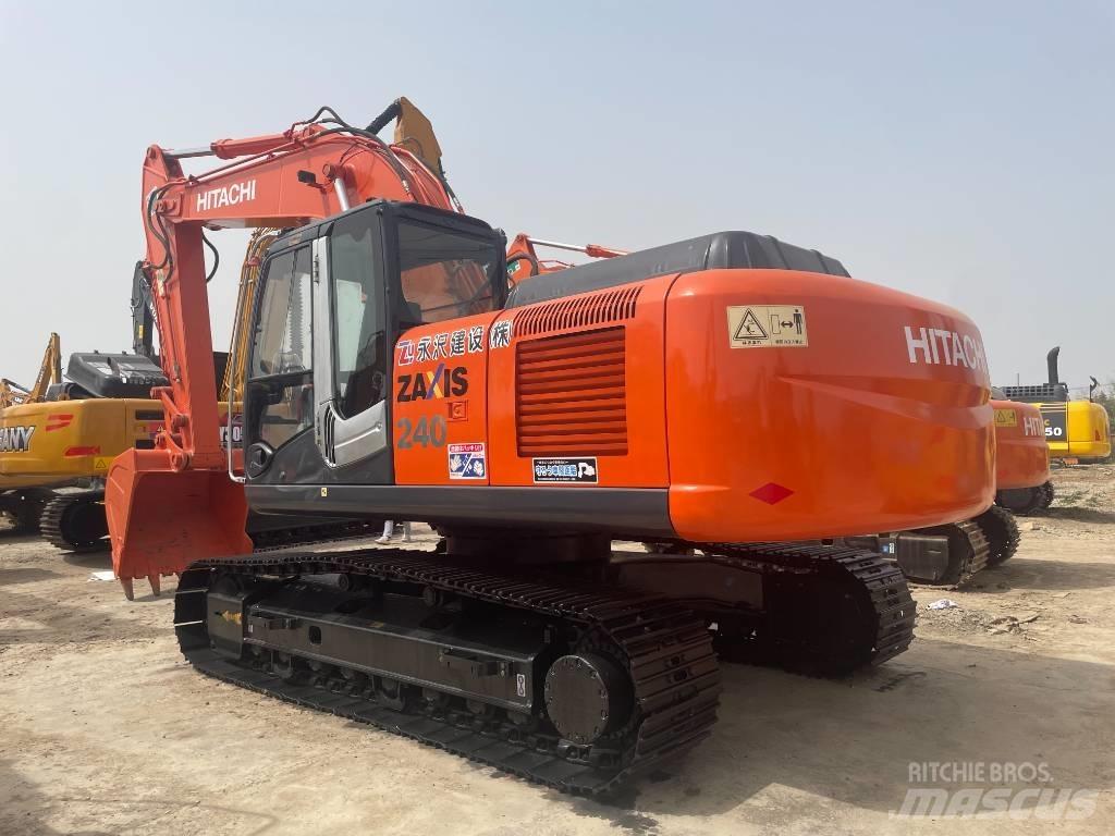 Hitachi ZX 240 Гусеничні екскаватори