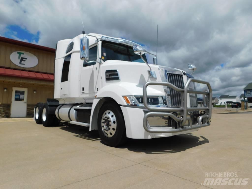 Western Star 5700 XE Тягачі