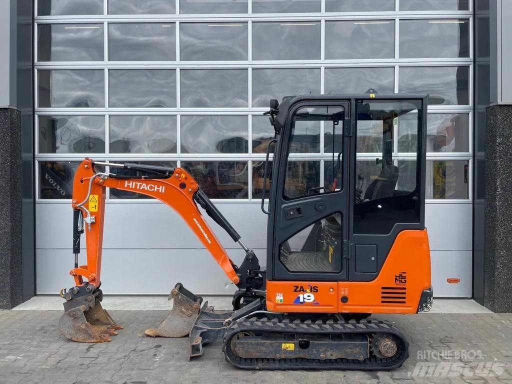 Hitachi ZX19-6 CR Міні-екскаватори < 7т