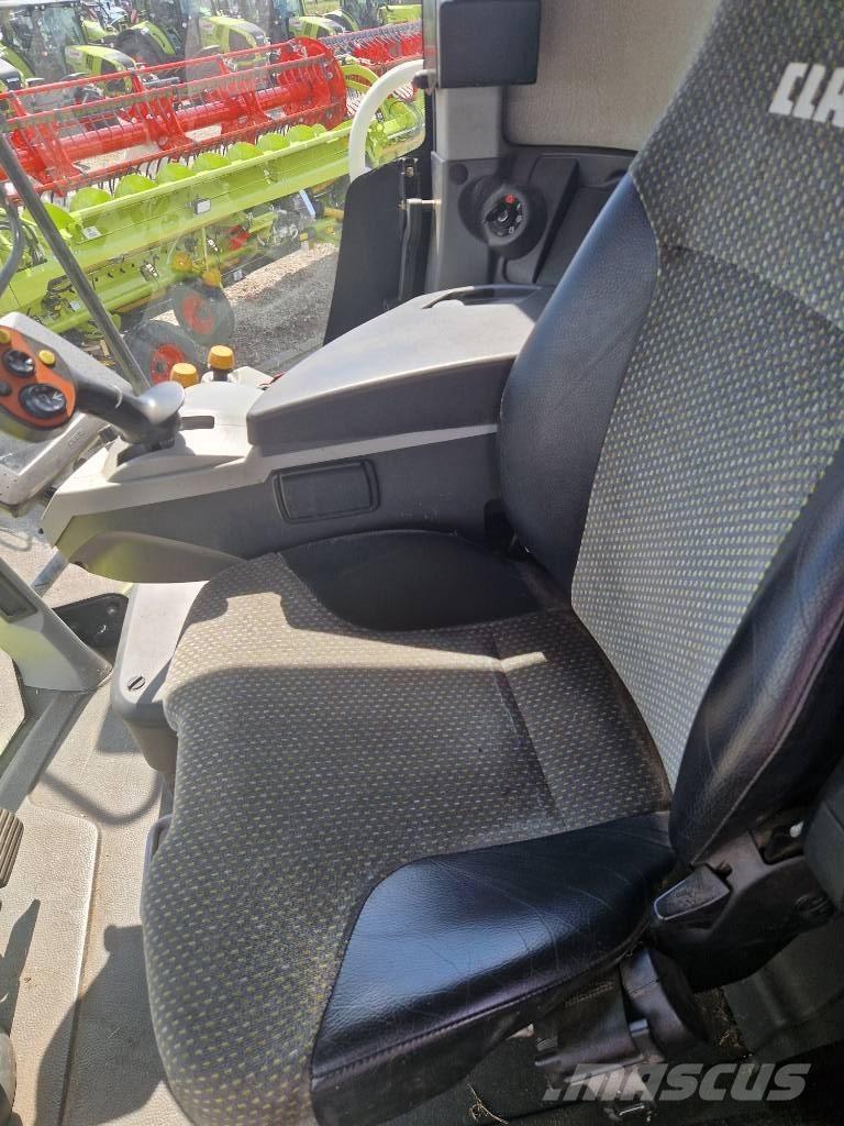 CLAAS Lexion 670 Зернозбиральні комбайни