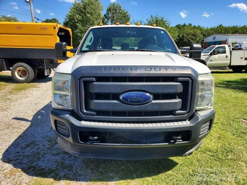 Ford F 350 XL SD Комунальні автомобілі / автомобілі загального призначення