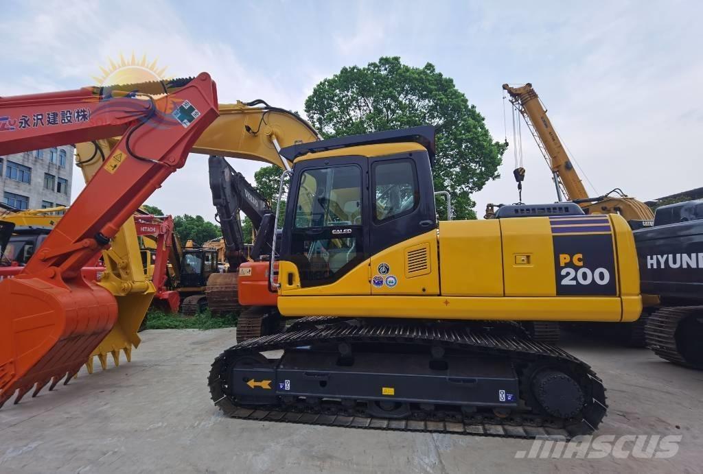 Komatsu PC 200-7 Гусеничні екскаватори