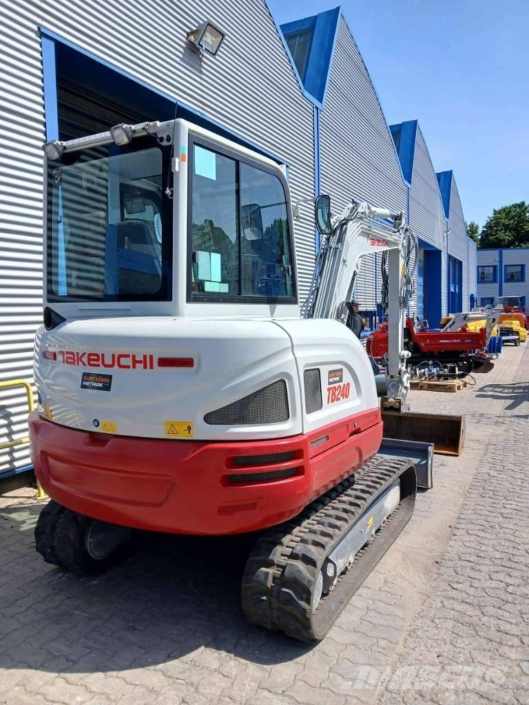 Takeuchi TB 240 DPF Міні-екскаватори < 7т