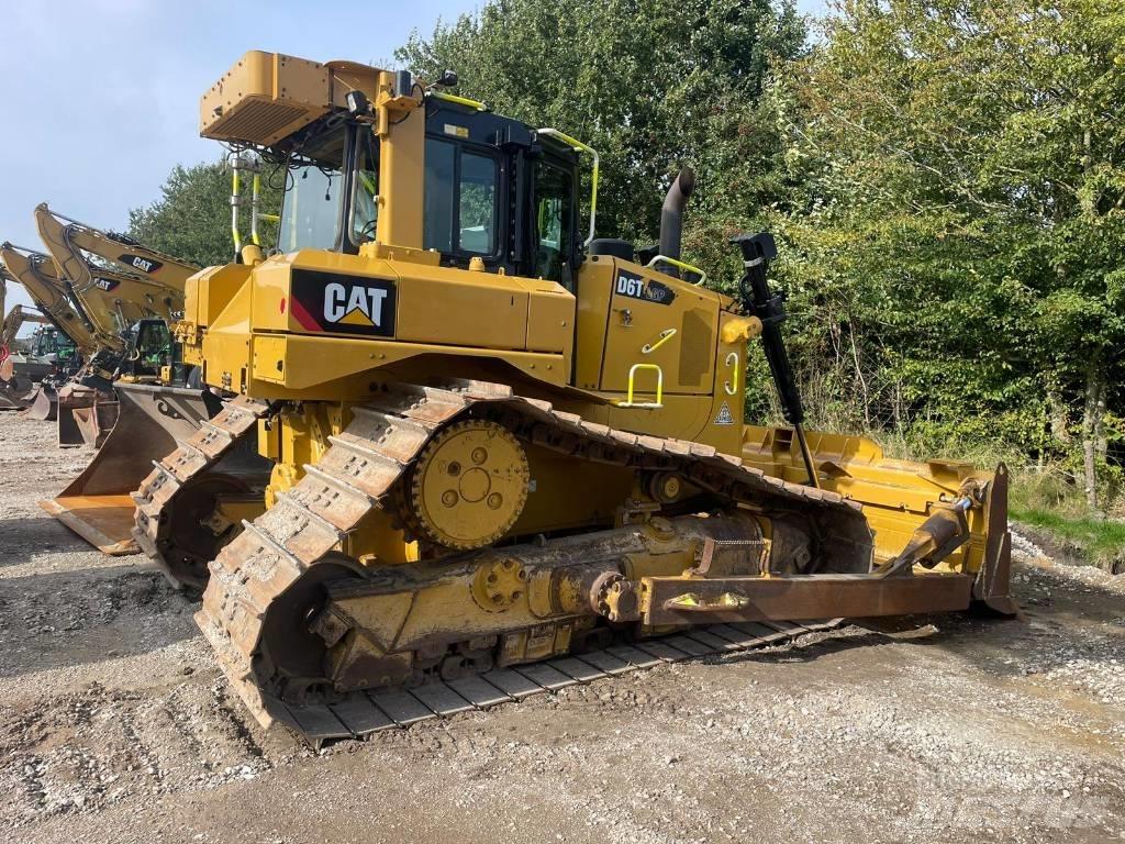 CAT D 6 T LGP D6T Гусеничні бульдозери
