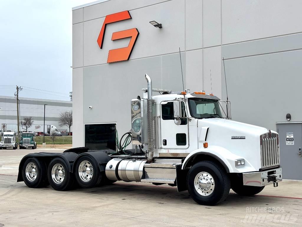 Kenworth T 800 Тягачі