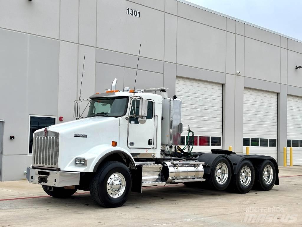 Kenworth T 800 Тягачі