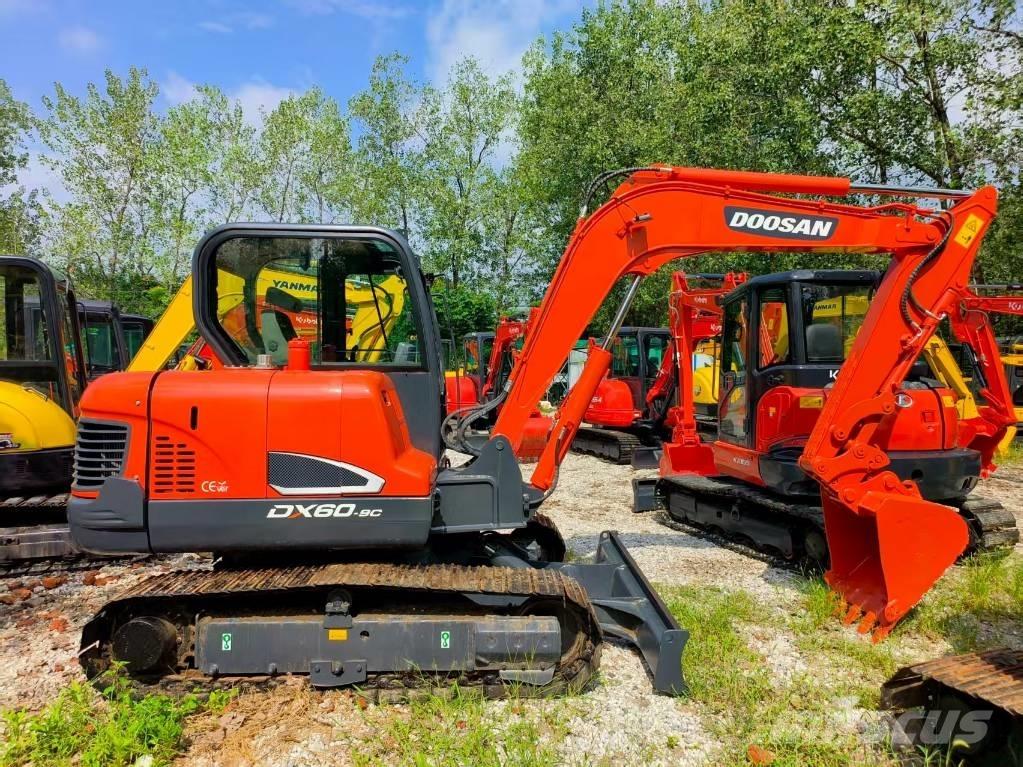Doosan DX 60 Гусеничні екскаватори