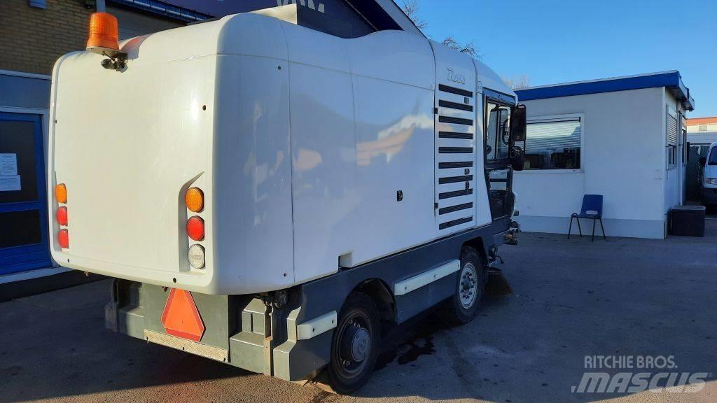 Ravo 530ST Підмітальні машини