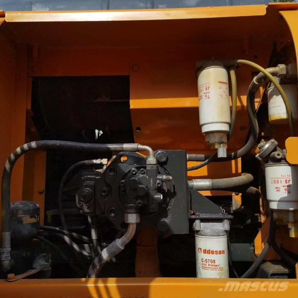 Hyundai R220LC-9S Гусеничні екскаватори