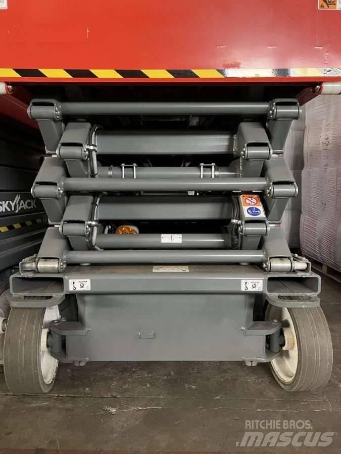 SkyJack SJ4732 Підйомники-ножиці