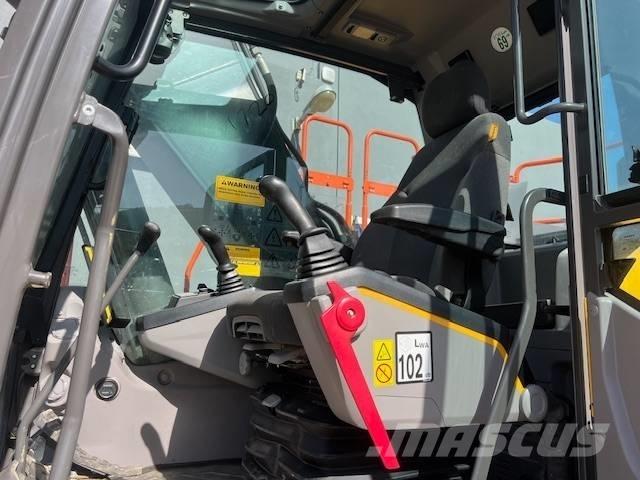 Volvo EC 200 E Гусеничні екскаватори