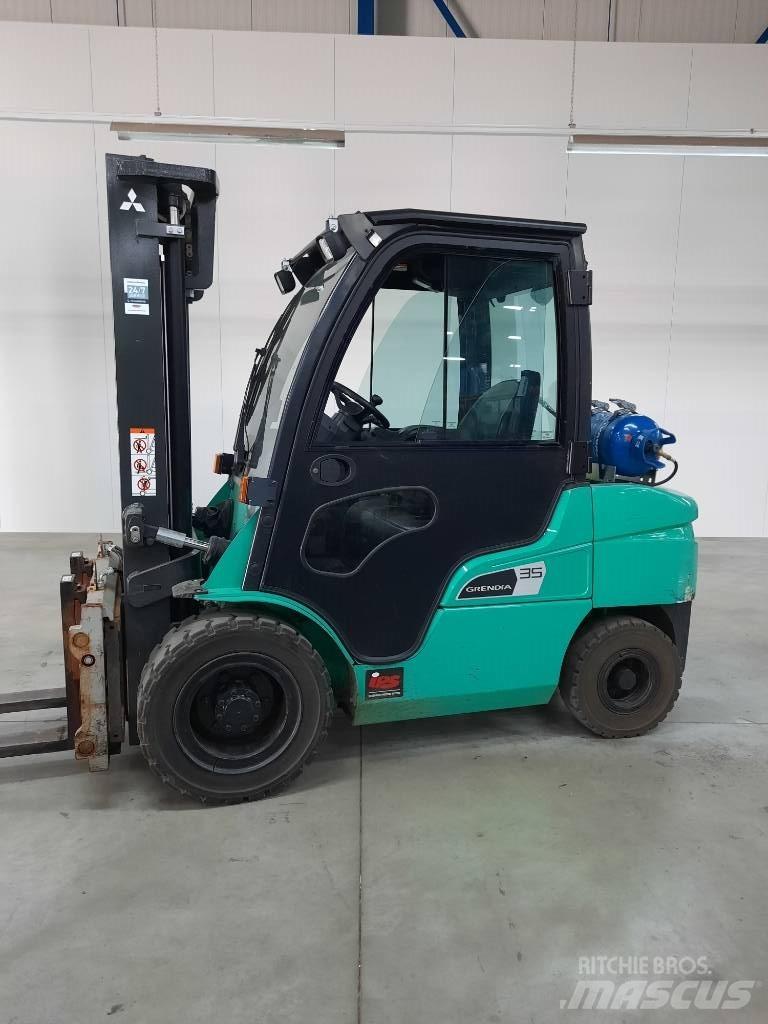 Mitsubishi FG35NT Газові навантажувачі