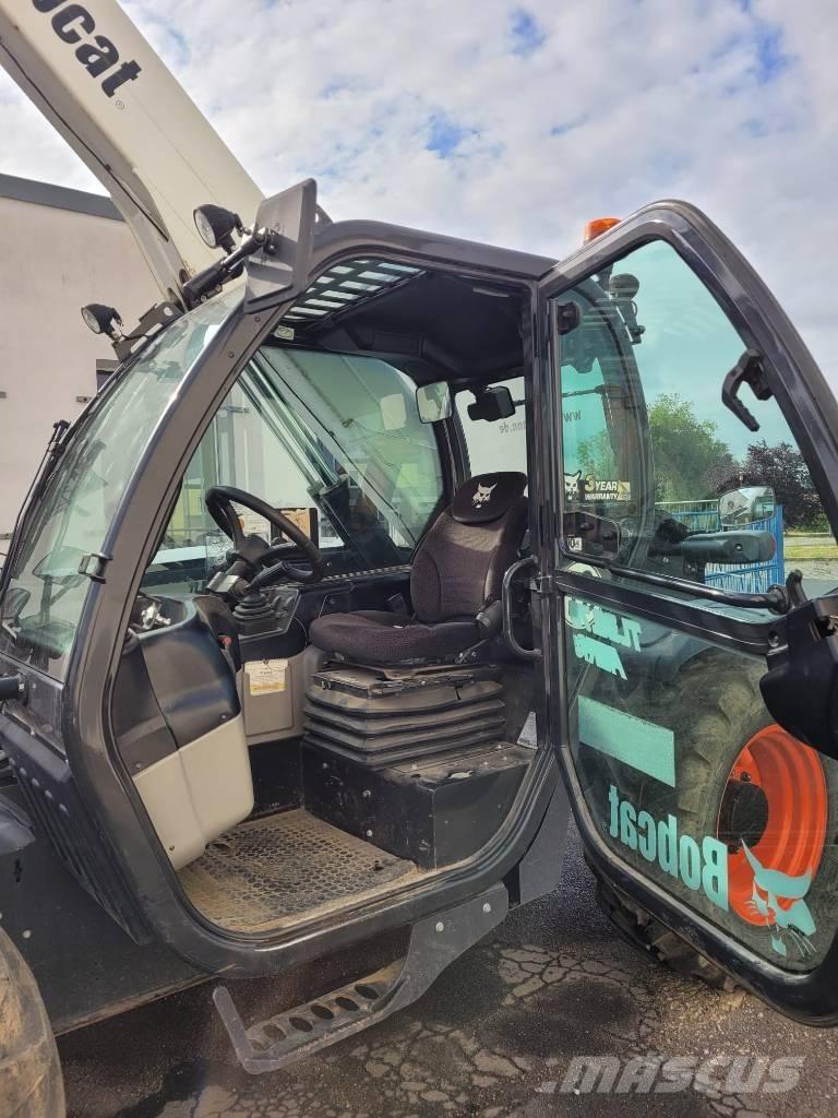 Bobcat TL 30.70 HB Телескопічні навантажувачі