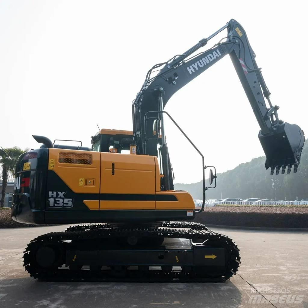 Hyundai HX135 Гусеничні екскаватори