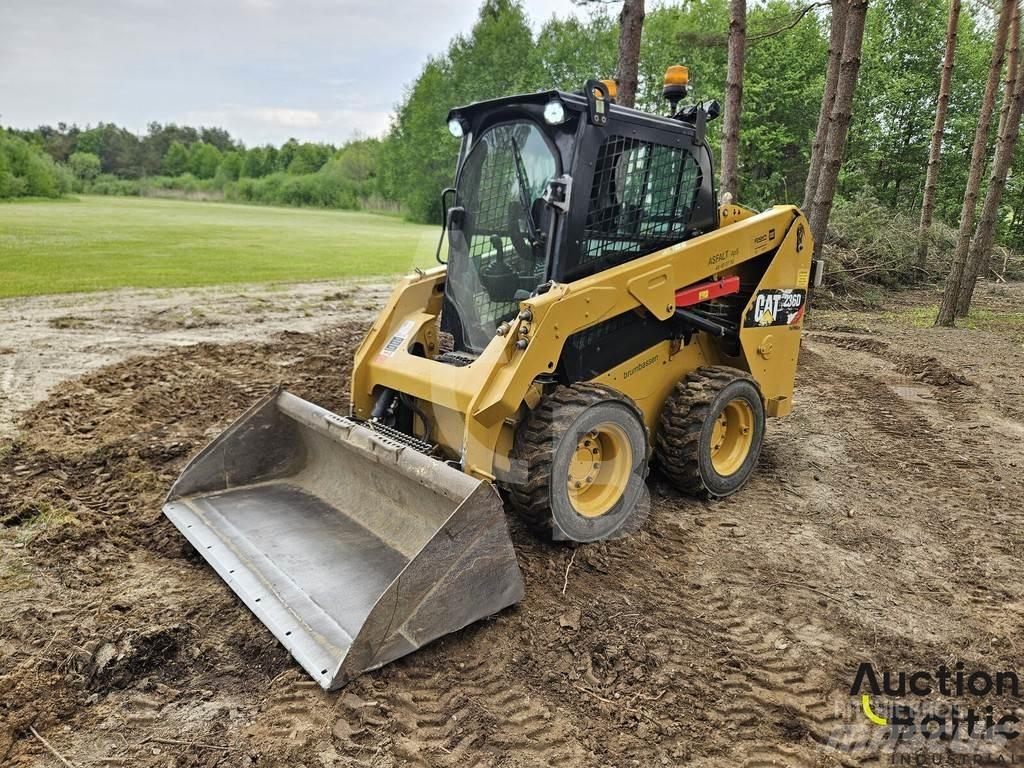 CAT 236 D Міні-навантажувачі