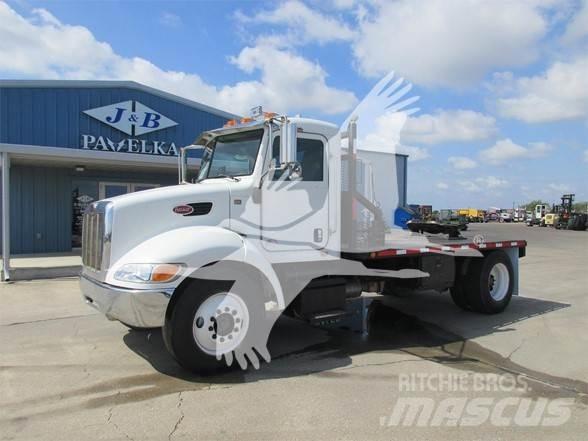 Peterbilt 337 Тягачі