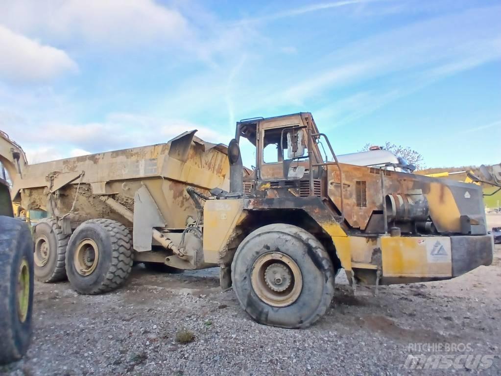 Komatsu HM 300-2 Зчленовані самоскиди