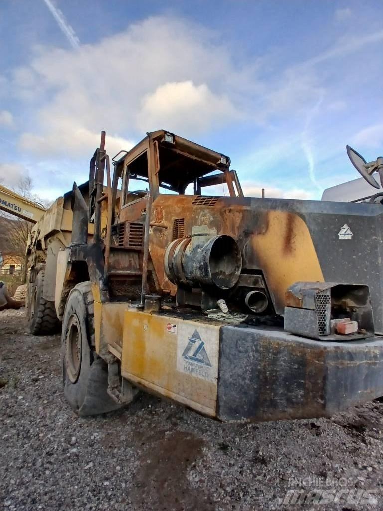 Komatsu HM 300-2 Зчленовані самоскиди