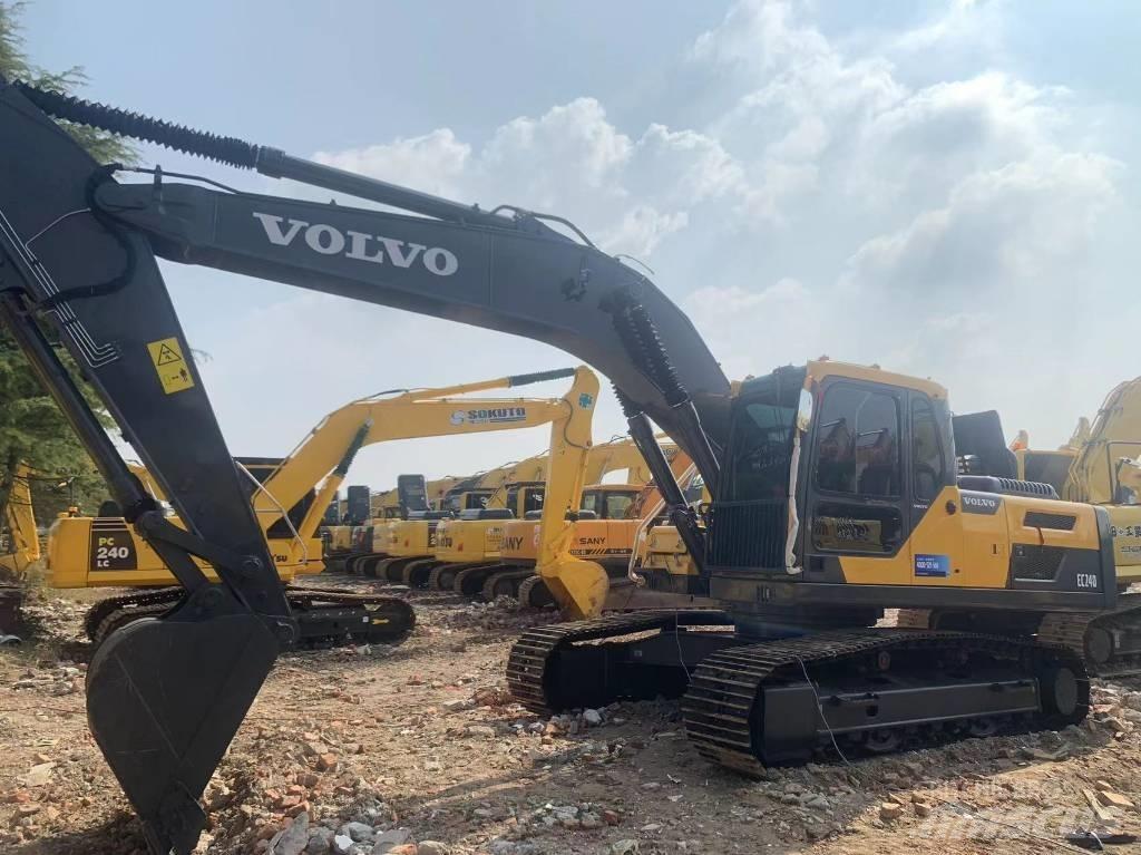 Volvo EC 240 Гусеничні екскаватори