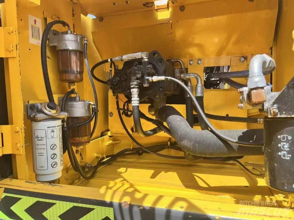 Kobelco SK300 Гусеничні екскаватори