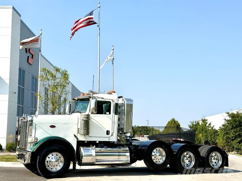 Peterbilt 388 Тягачі