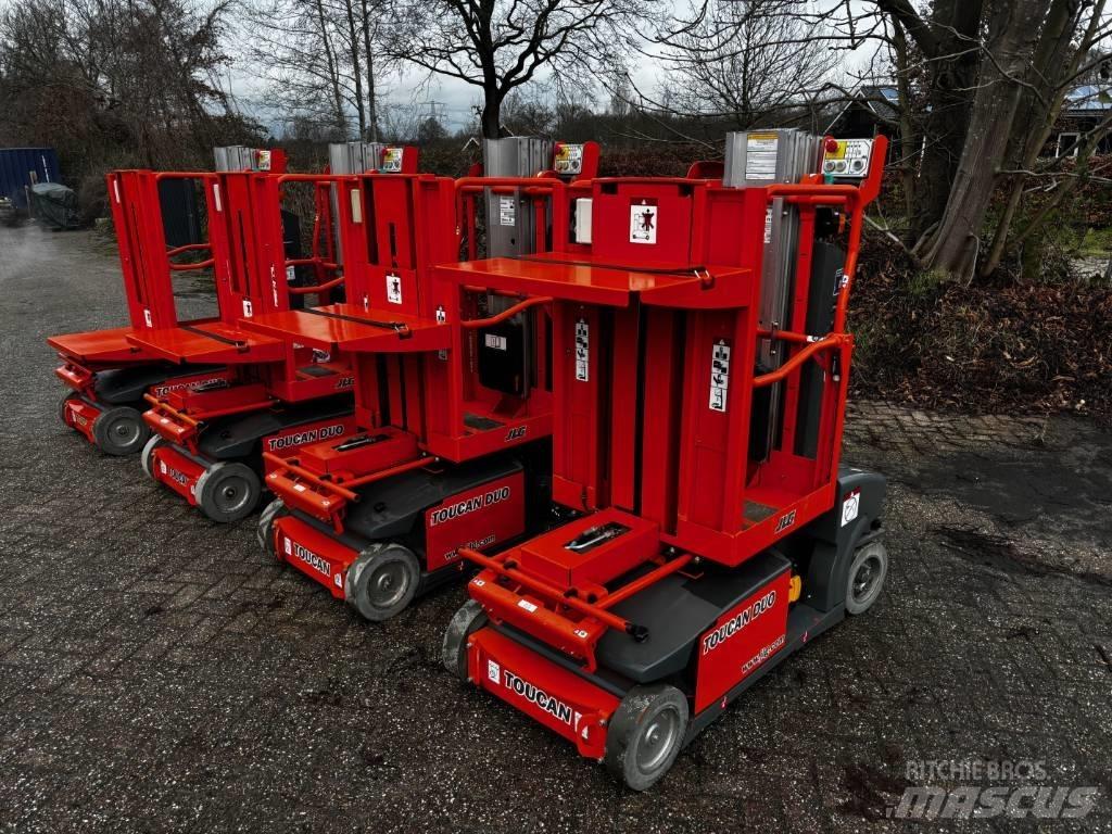 JLG Toucan Duo Вертикальні щоглові підйомники