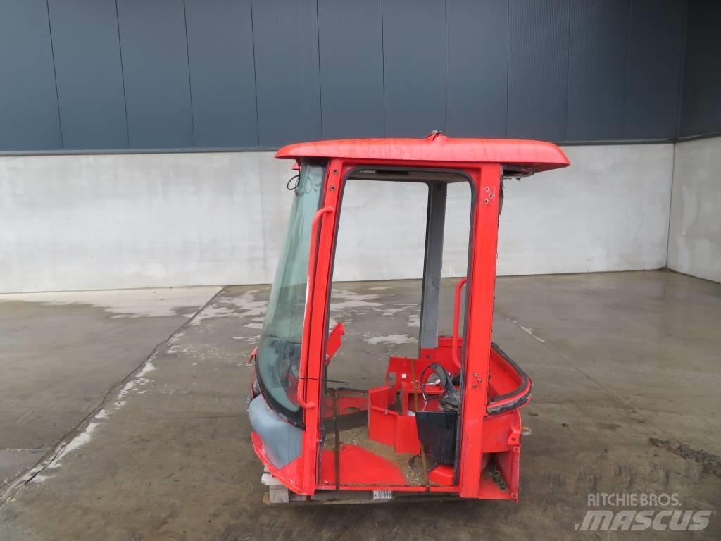 Volvo L 30 B / L 35 Кабіна