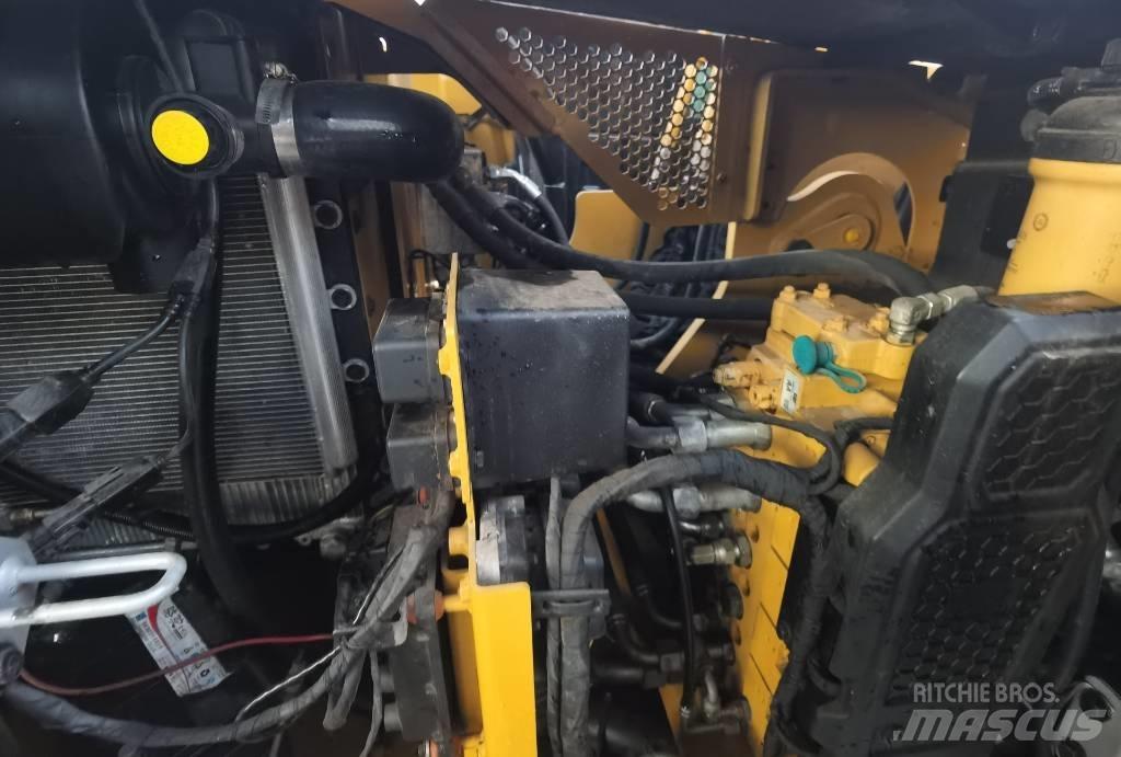 CAT 310 Гусеничні екскаватори