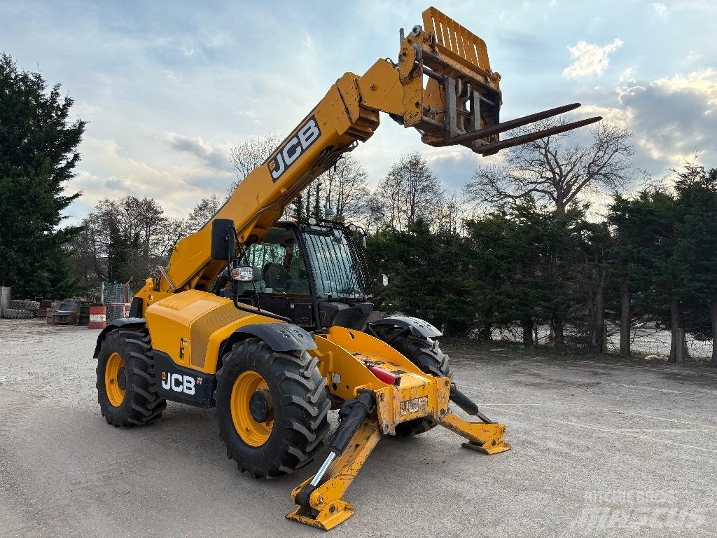 JCB 535-125 Телескопічні навантажувачі