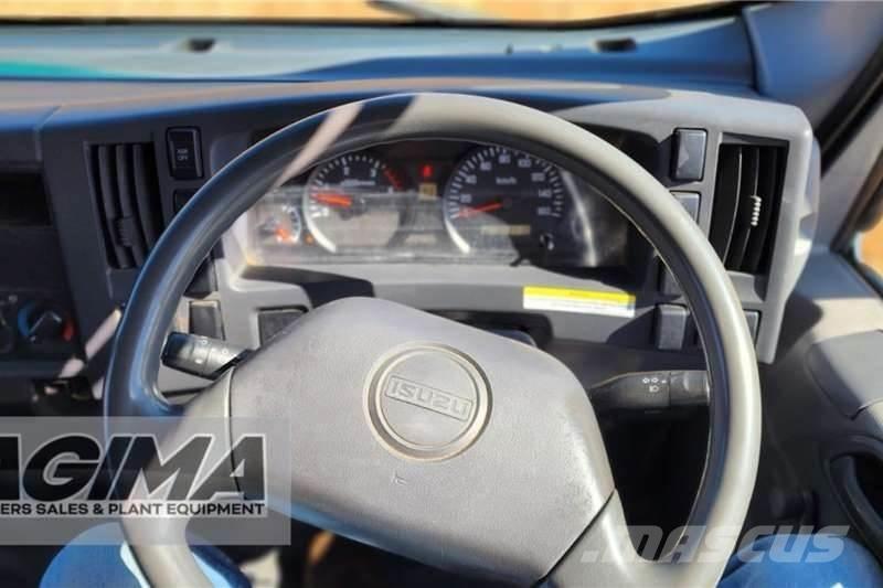 Isuzu NQR500 AMT Вантажівки / спеціальні