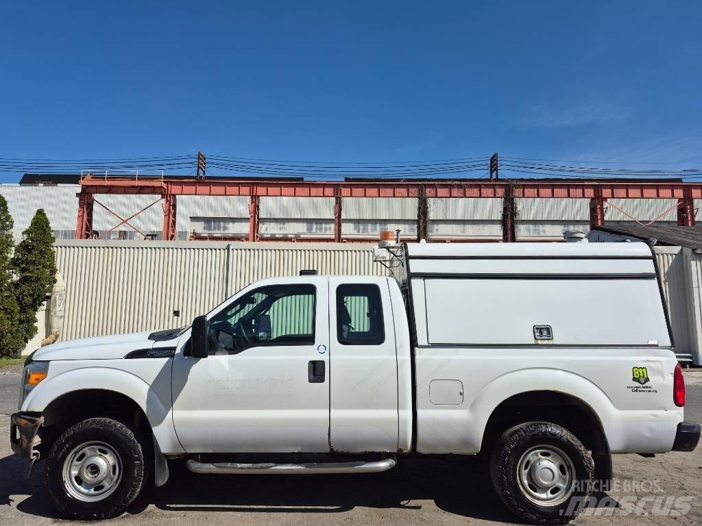 Ford F 250 Пікапи / Бічне розвантаження