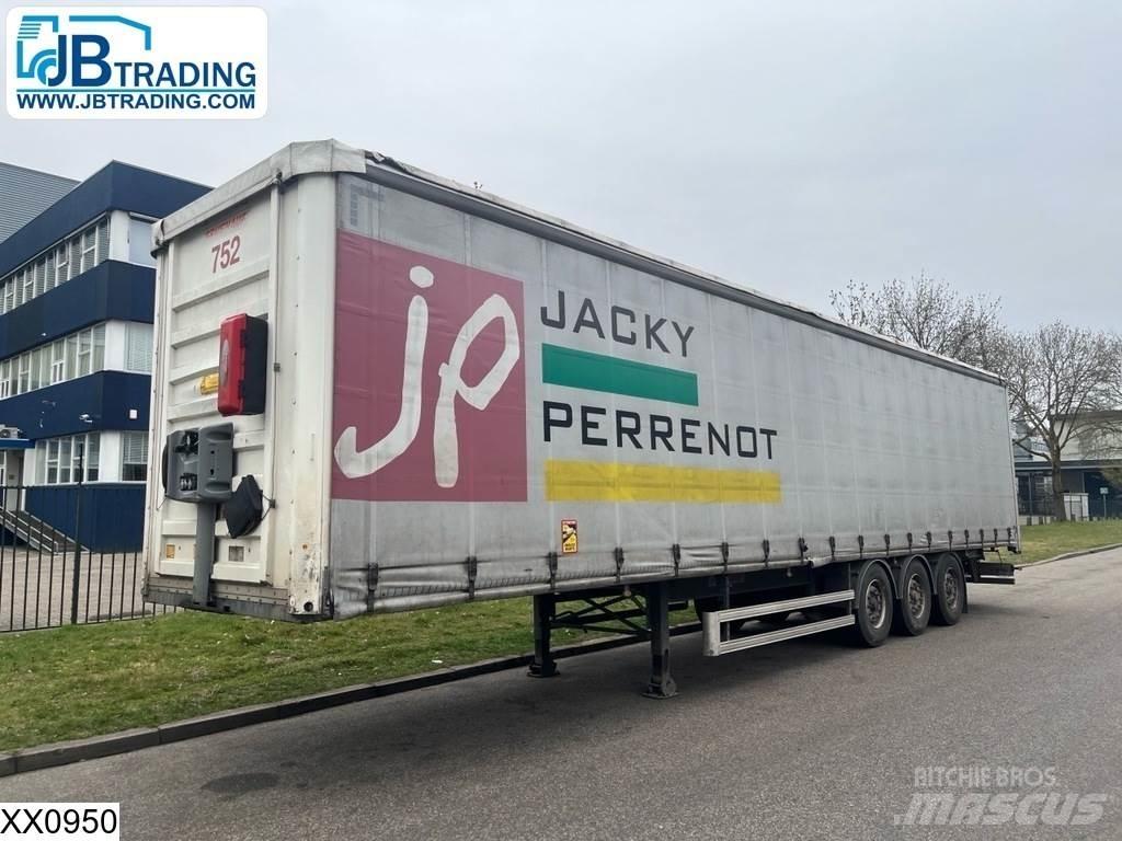 Fruehauf Tautliner Тентовані напівпричепи