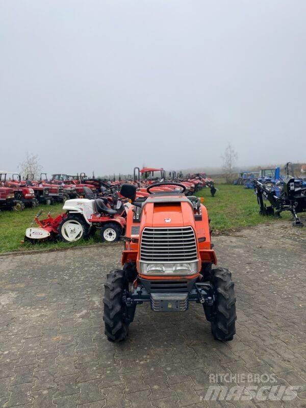 Kubota Aste A15 Трактори