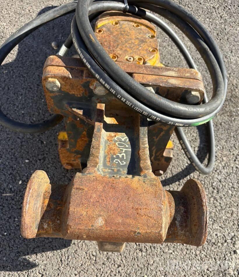 Atlas Copco SB 202 Плуги
