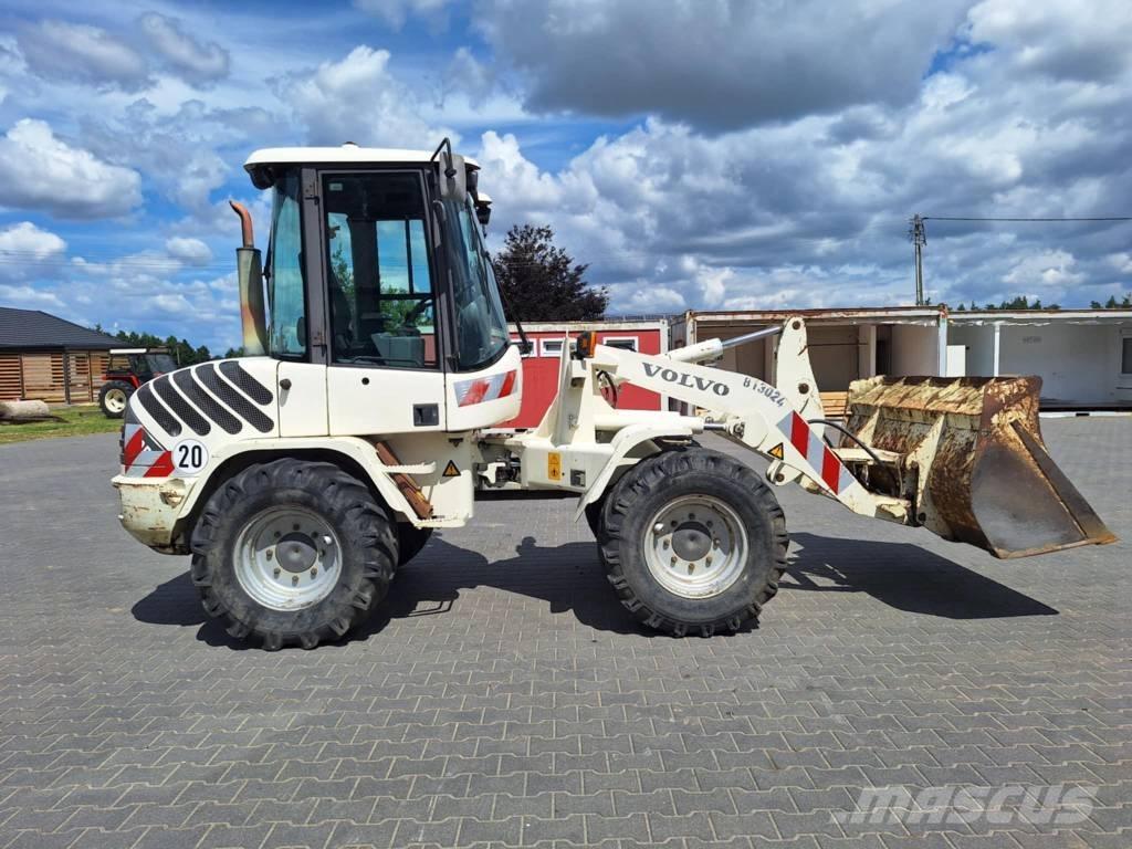 Volvo L 30 B Фронтальні навантажувачі