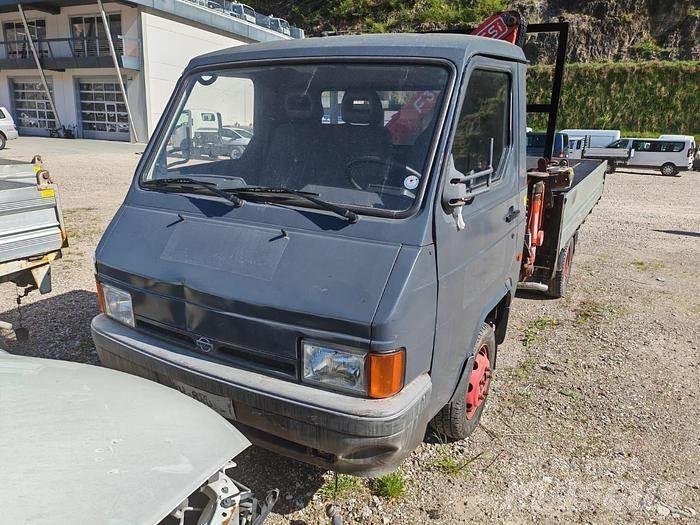 Nissan Trade Інше