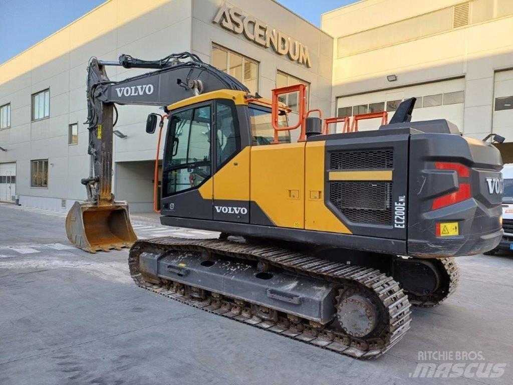 Volvo EC200E NL Гусеничні екскаватори